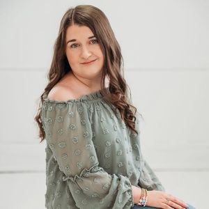 Meet your Posher, Alyssa